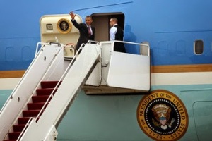 Barrack Getting On Air Force 1